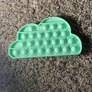 soft green cloud pop it